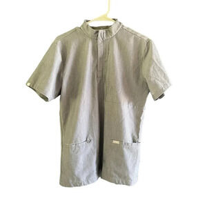 Figs Technical Collection Men's Gray Short Sleeve 1/4 Zip Shirt Size Small